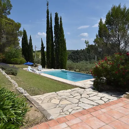 Vila Modern With Swimming Pool In France